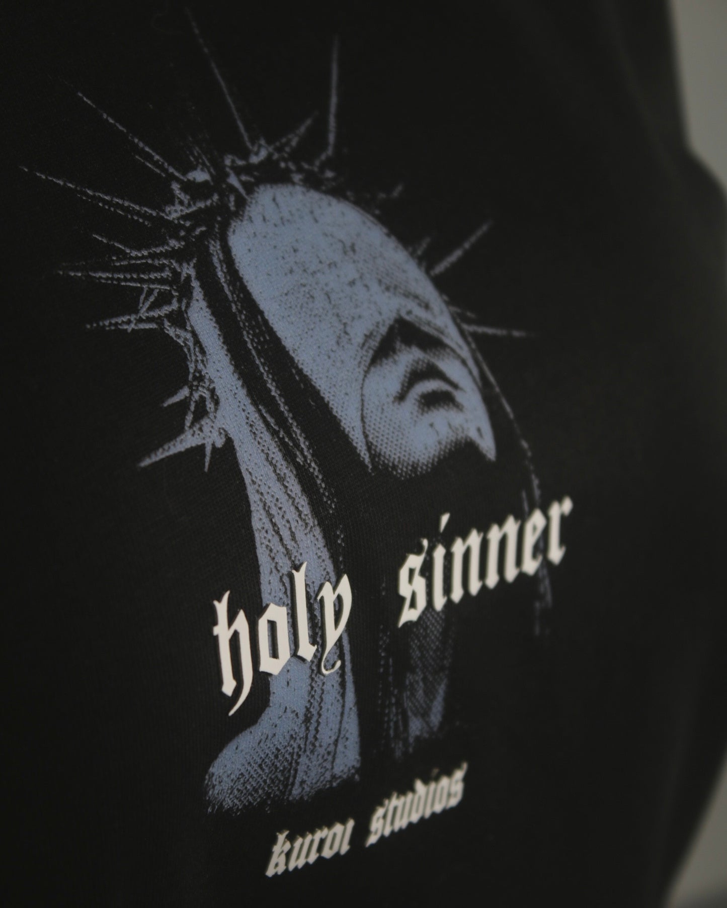 HOLY SINNER - NEGRO